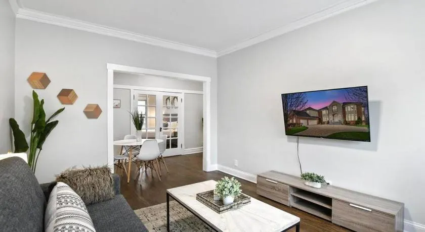 Classy 2BR Spacious Apt in Ideal Location - Image 1
