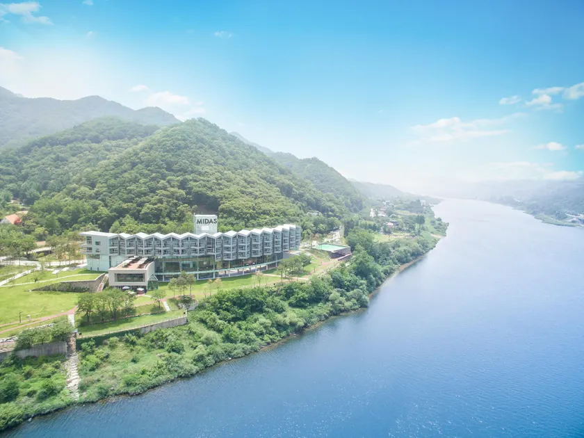 Midas Hotel & Resort - Image 1