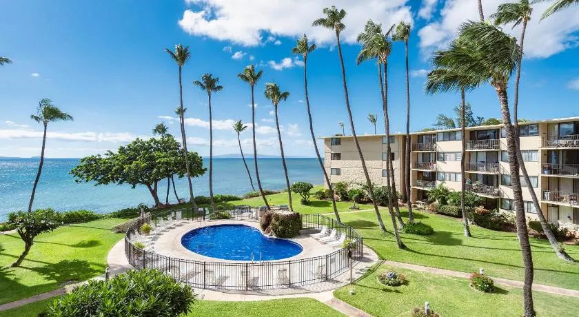 Kanai a Nalu 314 - Newly Renovated, Oceanfront, AC - Image 1