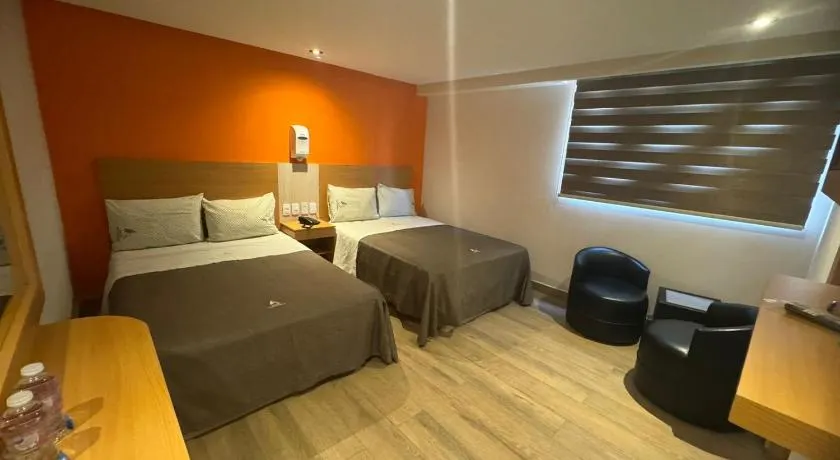 Hotel Moctezuma La Villa - Image 1