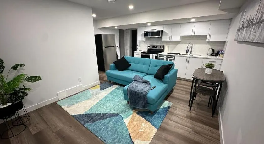 Guest Suite with Private Entry in Calgary - Image 1