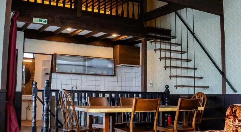 Taisho Roman-style Private Villa with Original Japanese Art 大正ロマンの貸別荘 M's Lumos Official - Image 1