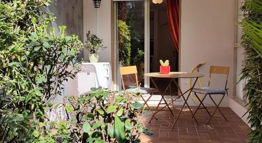 Ratti - Studio avec jardin au coeur de Nice - Image 1