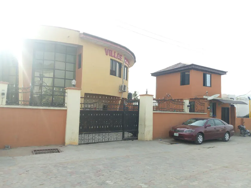 Villas Hotel - Image 1