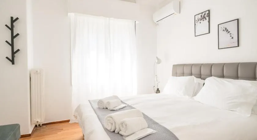 Modern design apartment near Acropolis - Image 1