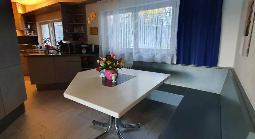 Viktoria Budget Hostel - Image 1