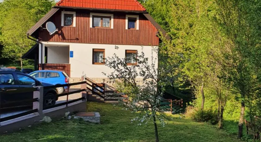 Guest House Wolf - Image 1