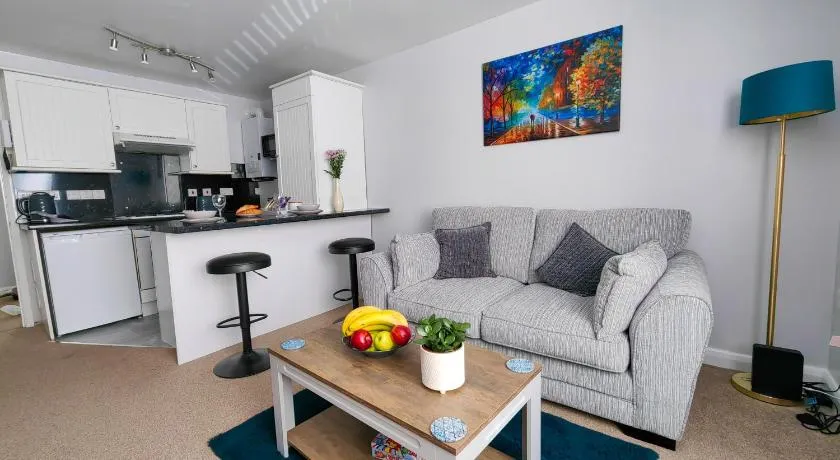 Dove Apartments - Image 1