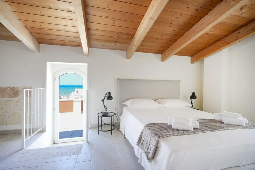 Palazzo della Torre 205 – Cozy Sea View Suite - Image 1