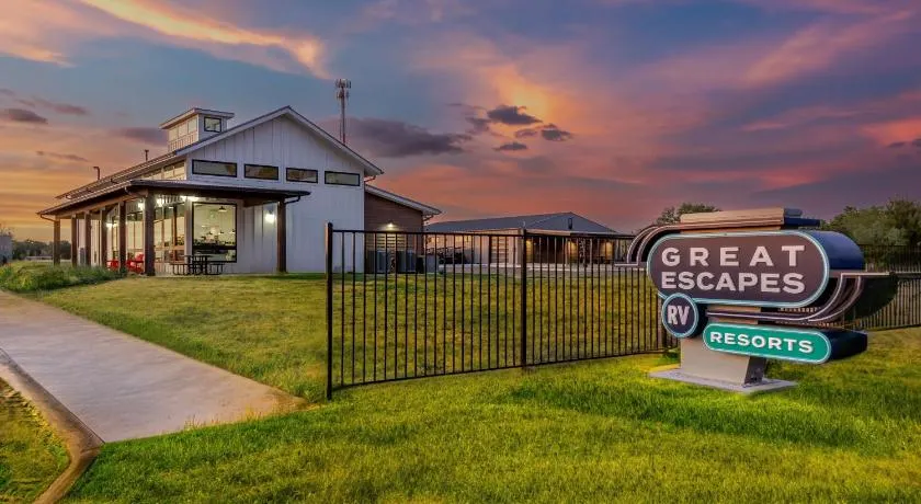 Great Escapes RV Resort Bryan College Station - Image 1