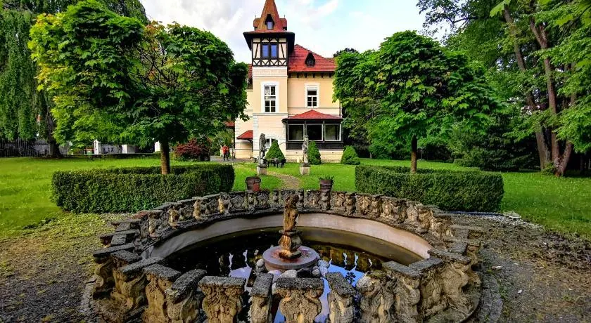 Glögglhof - Image 1