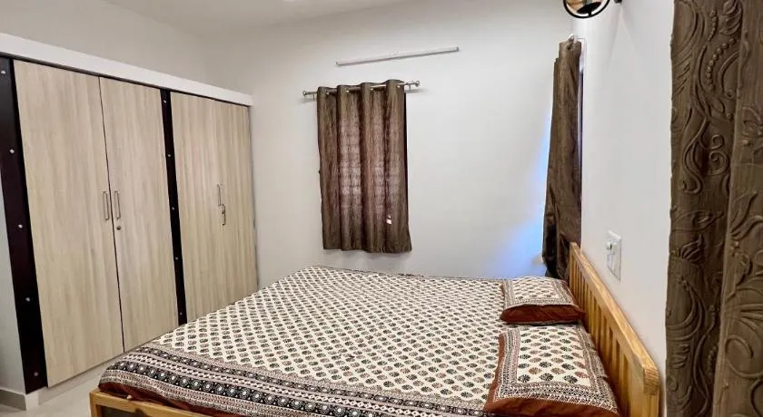Nisarg Homestay with Kitchen Dinning - Image 1