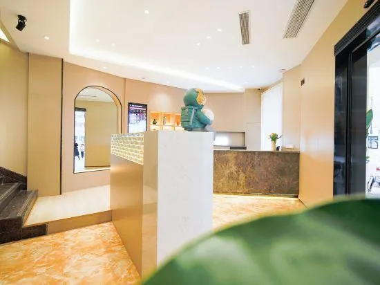 qingchen Jiayin Hotel - Image 1