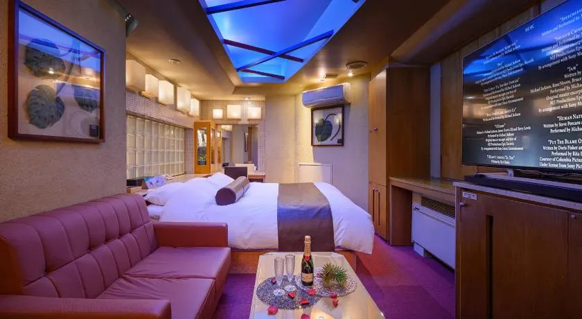 Water Hotel Mw 岩槻 -Adult only- Love Hotel - Image 1