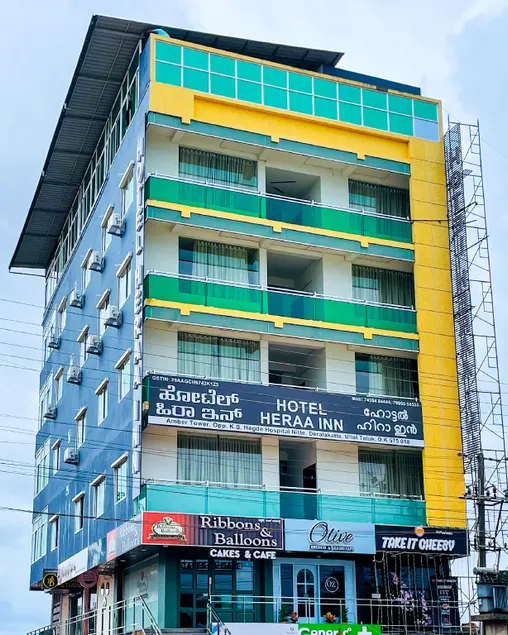 Hotel Heraa Inn - Image 1