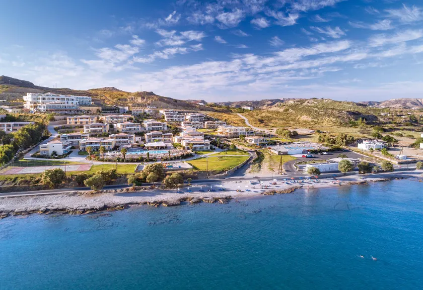 Grand Blue Beach Hotel - Image 1