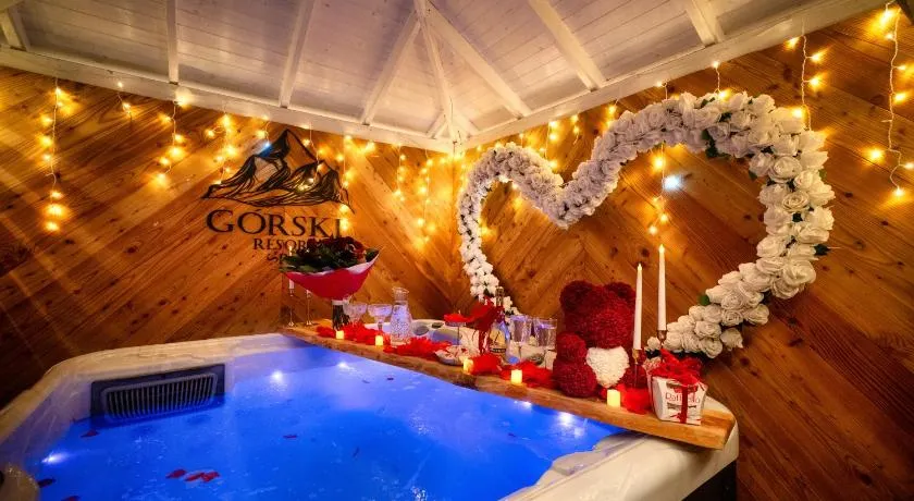 GORSKI RESORT Lux Apartments Jacuzzi & Sauna - Image 1