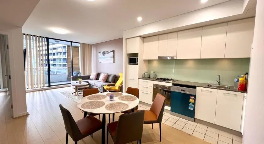 Wolli Creek Entire 2-Bedroom apartment with 2 bathrooms - Image 1