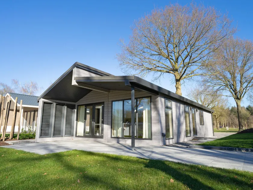 Modern chalet with combi microwave Efteling at 2km - Image 1