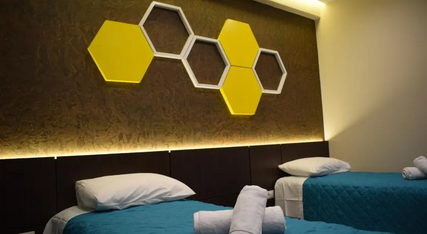 Bluepoint Hotel - Image 1