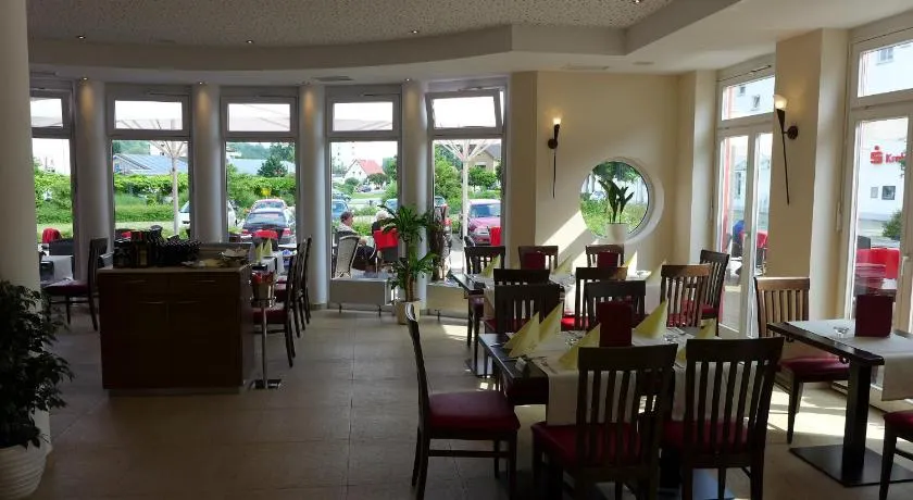Hotel & Ristorante Passarelli - Image 1