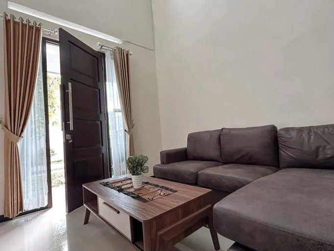 Villa Harmoni C34 Batu Malang - Image 1