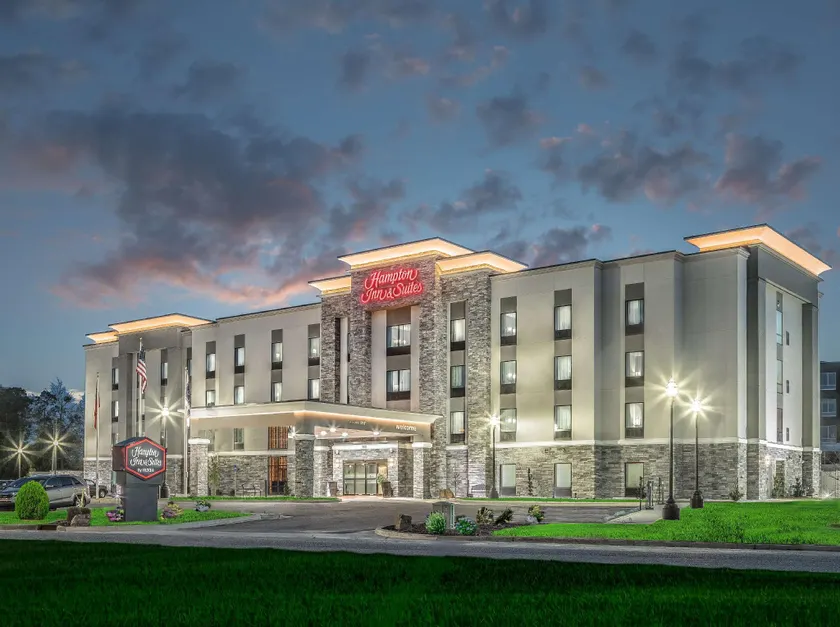 Hampton Inn & Suites Dublin - Image 1
