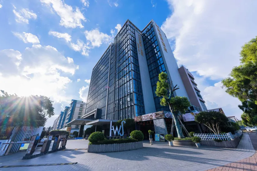 homewisehotel - Image 1