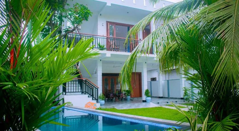 Coco Leaf Apartment with Private Pool Near the Beach - Image 1