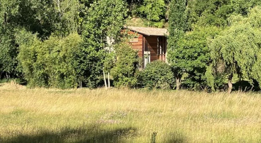 Une chambre d'hôte dans les bois - Image 1