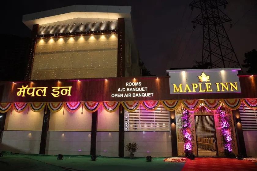 MAPLE INN - Image 1