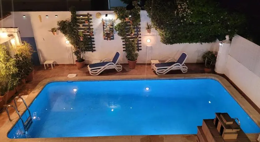 CASA DE LUJO CON PISCINA PRIVADA en ZONA MUY TRANQUILA - Image 1