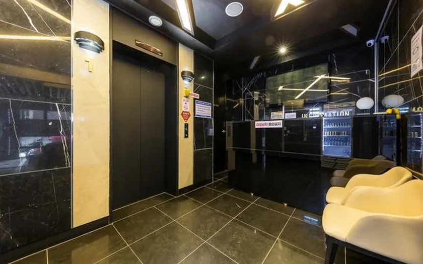 Jinju Hotel Servi - Image 1