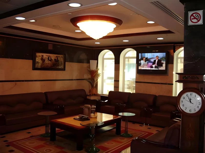 Al Jazeerah Hotel - Image 1