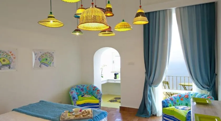 Casa Marta Capri - Image 1