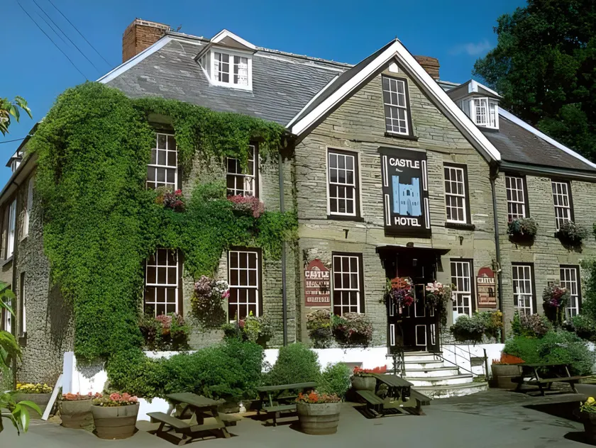 The Castle Hotel - Image 1