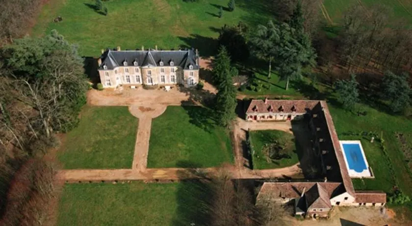 Gîte authentique avec piscine chauffée, parc et chevaux, au cœur d'un château historique - FR-1-410-189 - Image 1