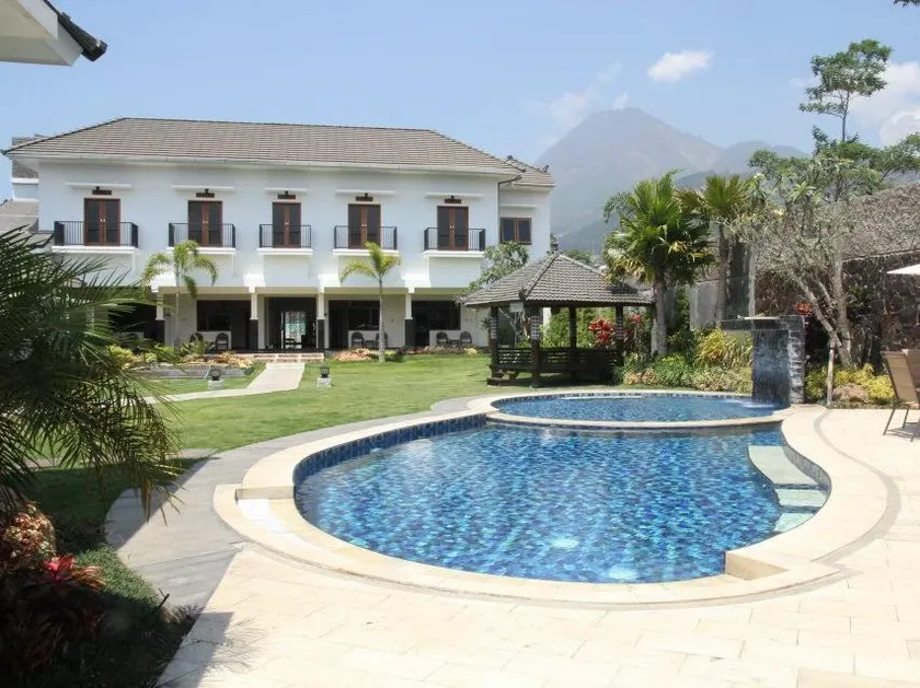 Sumber Hotel - Image 1