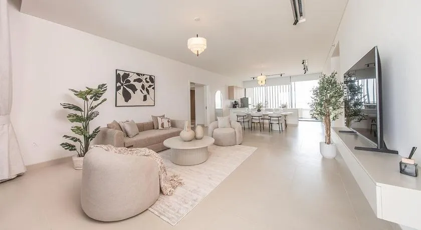 Luxury 2BR and Maid with Sea views in Seaside Hills - Image 1