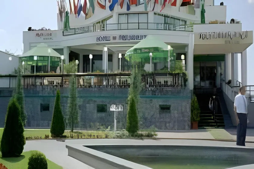 Hotel President - Image 1