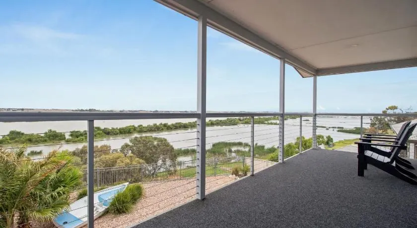 The Pit Stop Tailem Bend - Image 1