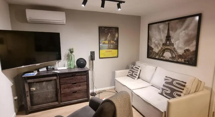 EXCLUSIVO PENTHOUSE EN CORDON SOHO CON DISNEY PLUS y PARKING INCLUIDOS - Image 1