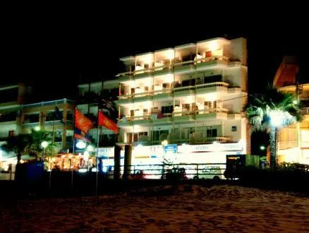Theo Beach Hotel Apartments - Image 1