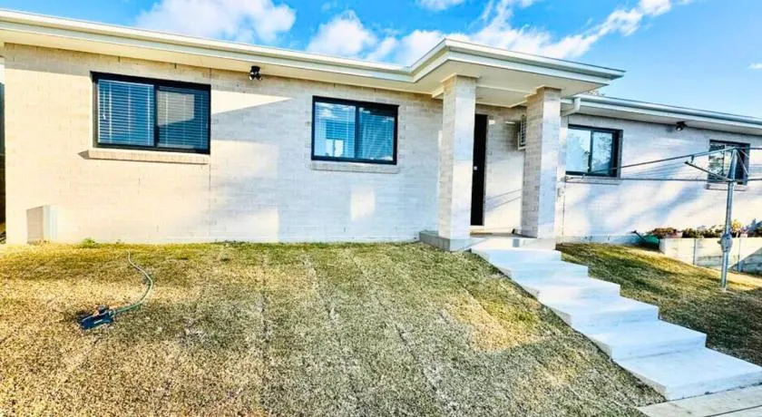 2 Bedrooms Minimalist Home in Moss Vale - Image 1