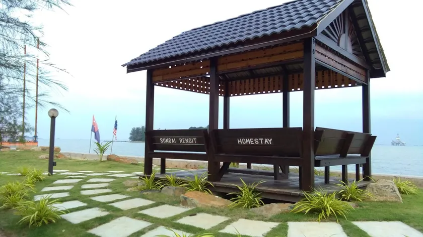SUNGAI RENGIT HOMESTAY - Image 1