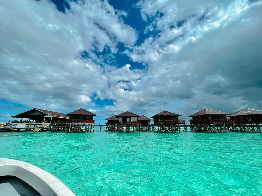 SKY Water Villas, Semporna Sabah - Image 1