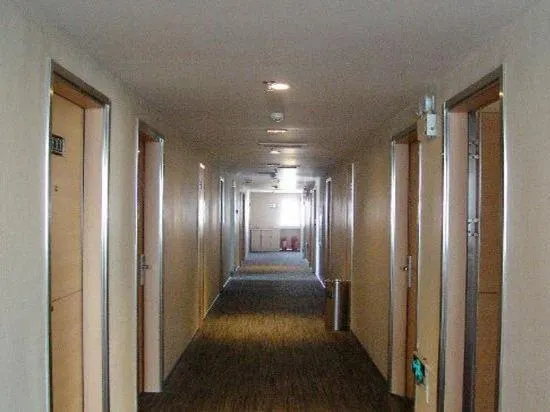 Super8 Hotel Yongchang Road - Image 1