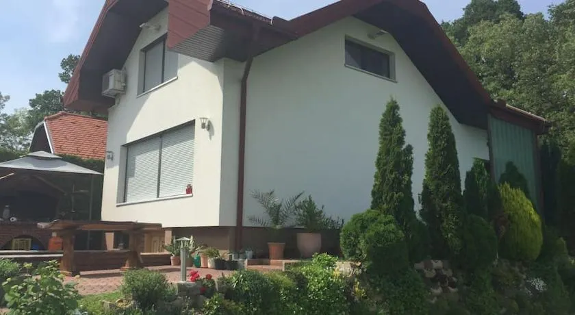 Apartma Sonček - House in the vineyard - Image 1