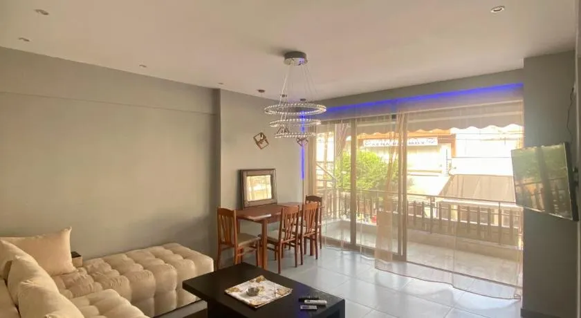 Central Square Family Apartment - Image 1