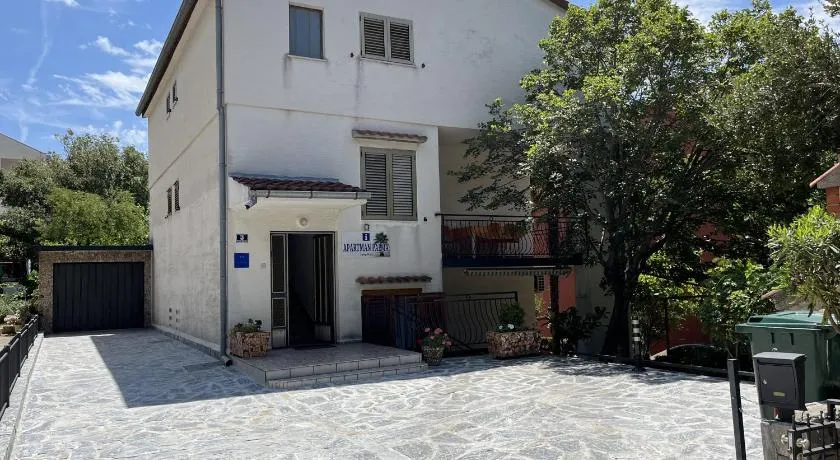 Apartmani palma - Image 1